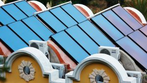 Dach mit Solarthermieanlage